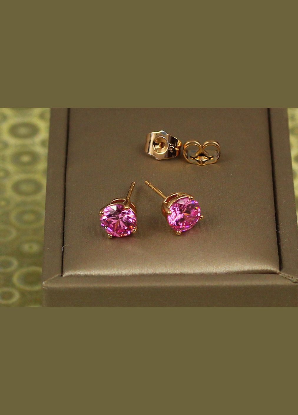 Сережки гвоздики з рожевим каменем на чотири кріплення 7 мм золотисті Xuping Jewelry (316433129)