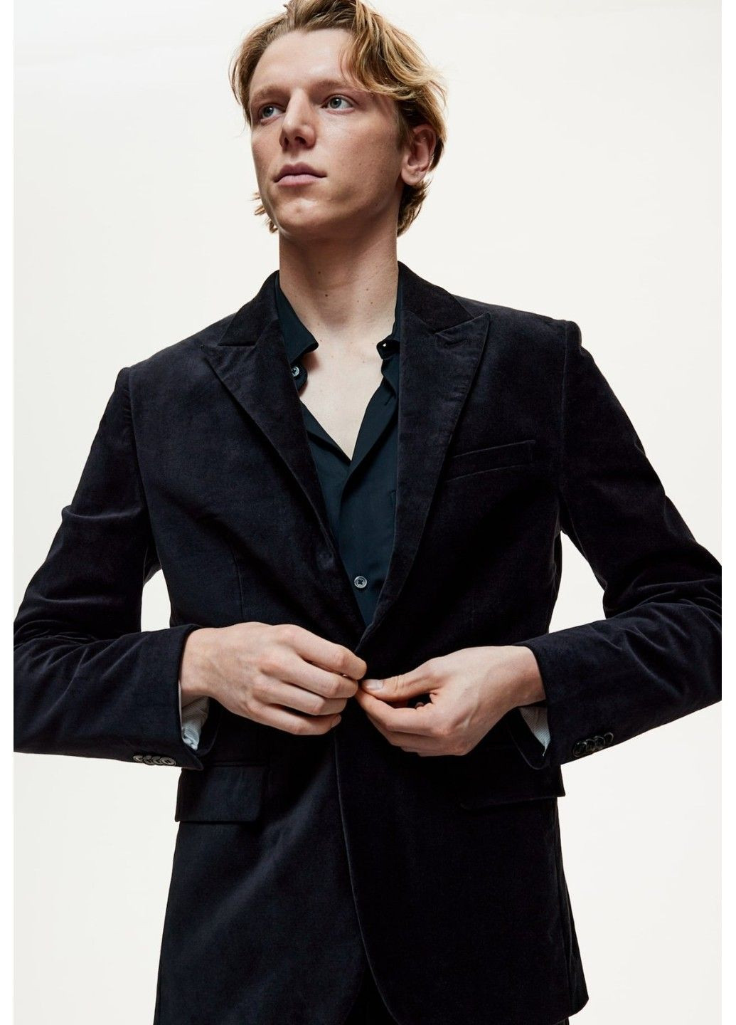 Темно-синяя демисезонная мужской бархатный пиджак slim fit (58182) s темно-синий H&M