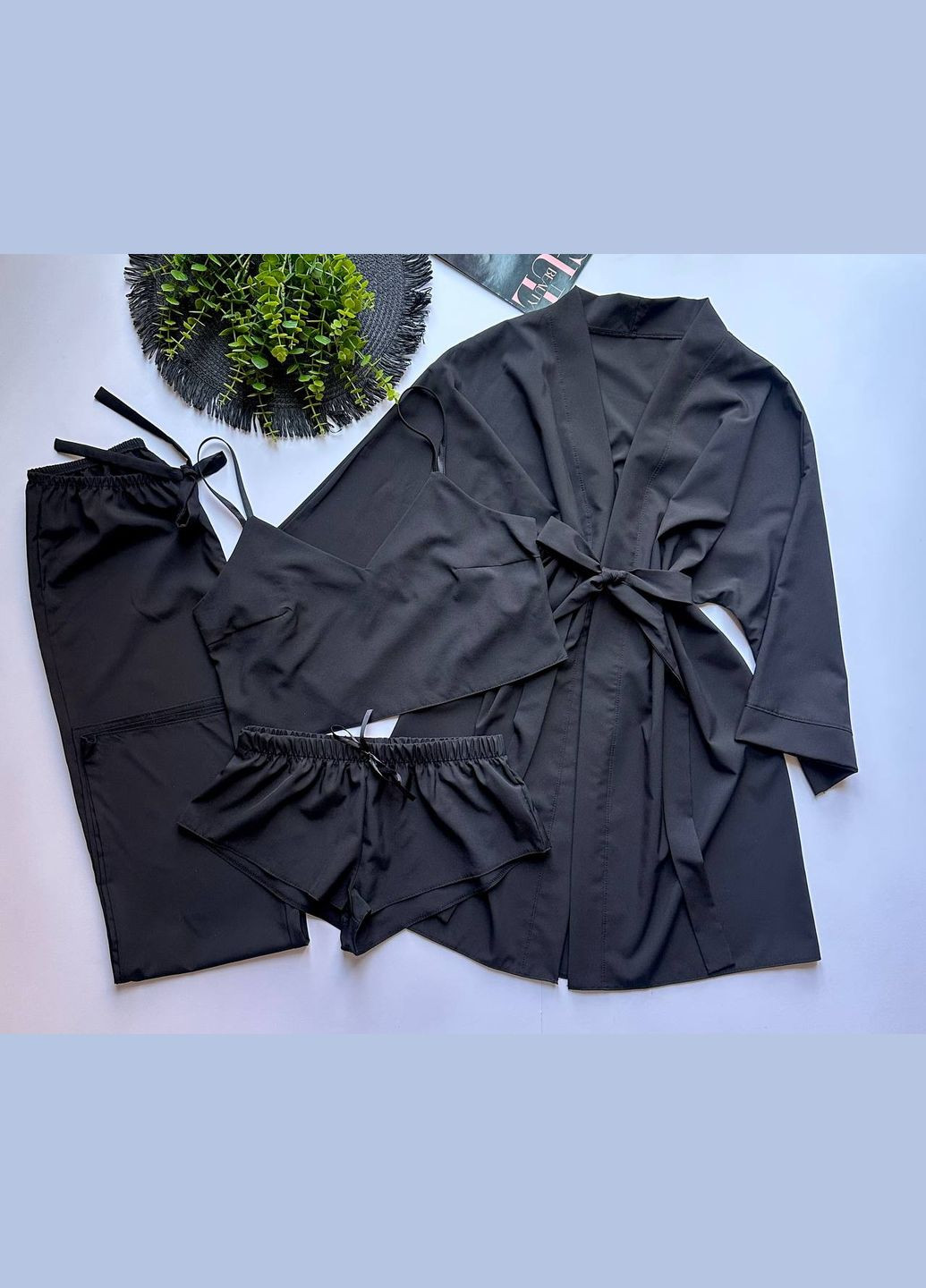 Чорний демісезонний піжамний комплект із халатом, топ-шорти-штани Exclusive