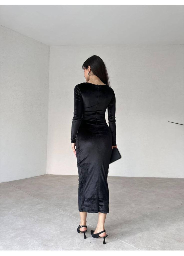 Черное праздничный, коктейльное, вечернее женское платье из бархата силуэтная Avanti однотонное