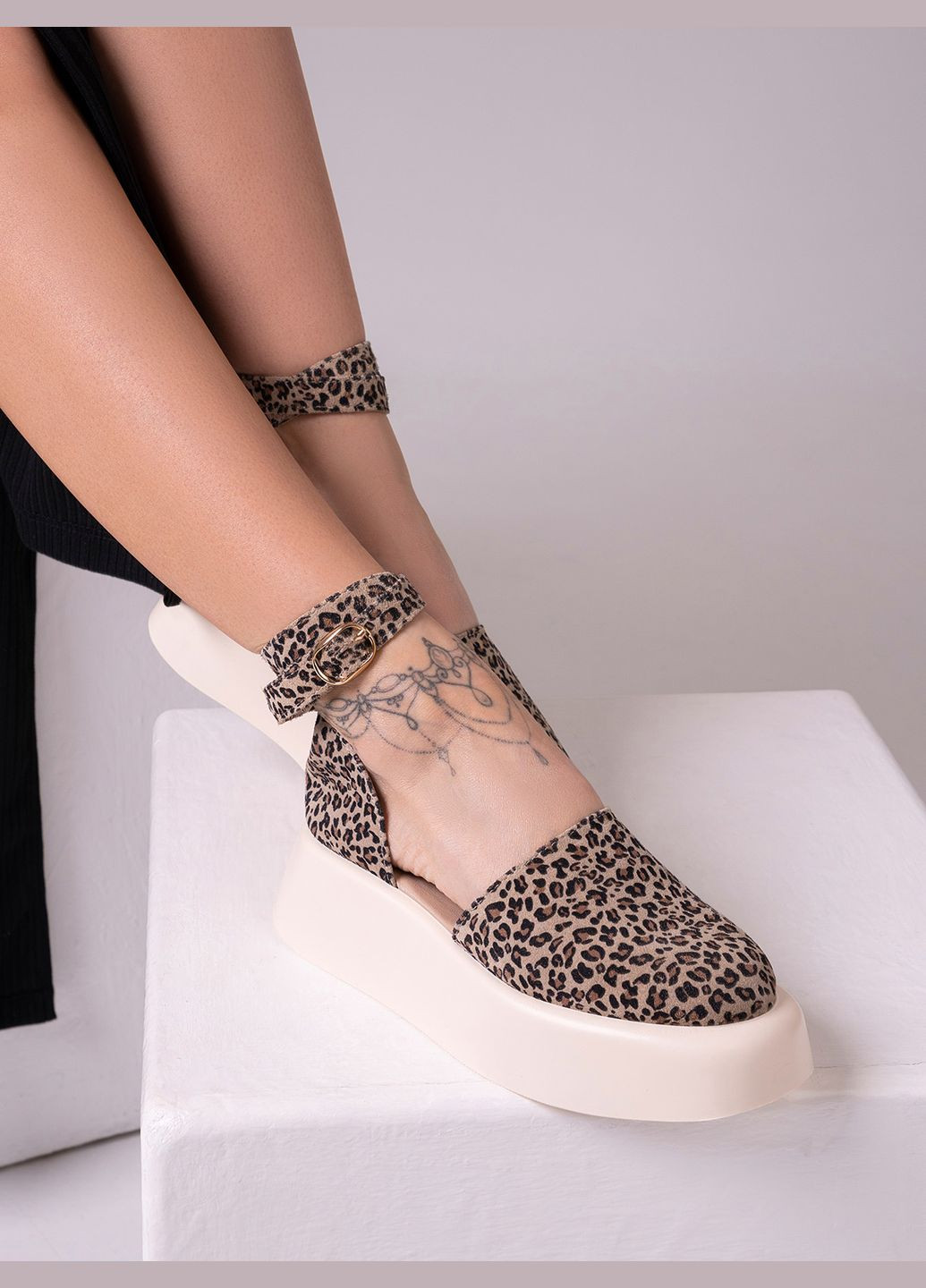 Коричневые босоножки ISSA PLUS с ремешком