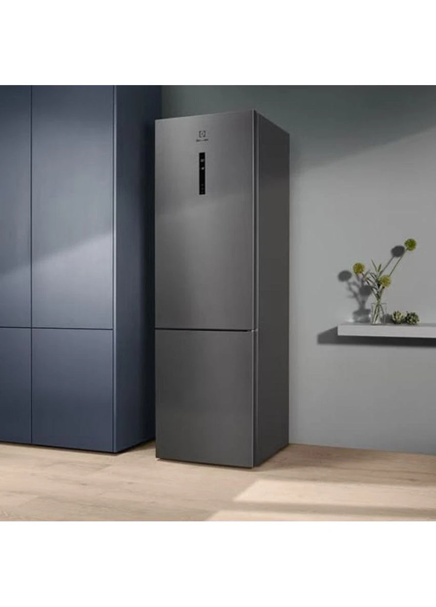 Холодильник комбинированный Electrolux RNT7ME34X2 SMEG