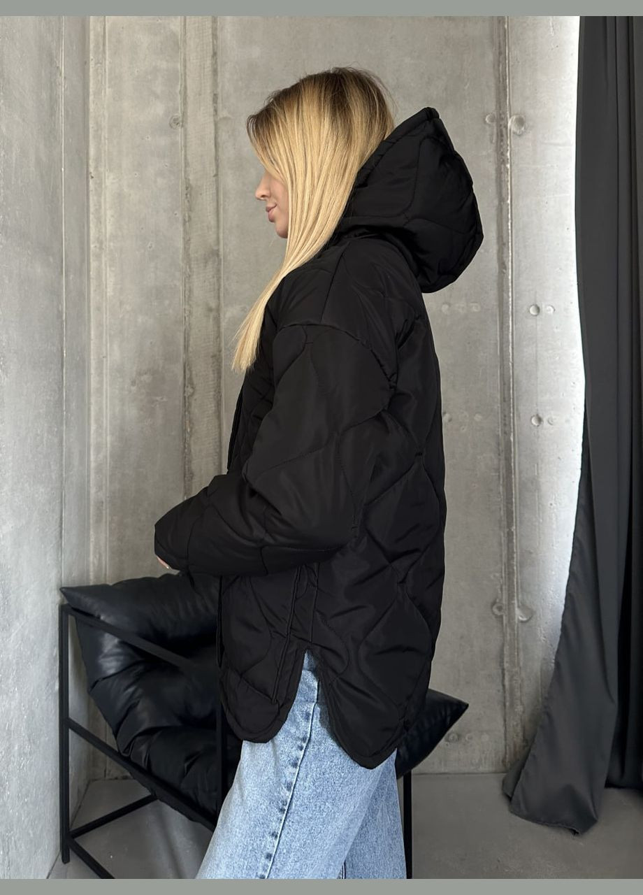 Чорна жіноча тепла куртка з капюшоном колір чорний р.50/52 452209 New Trend