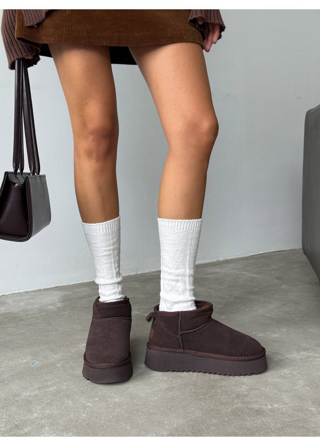 Жіночі уггі шоколадні, натуральна замша, хутро, ультракоротка модель No Brand (366091797)