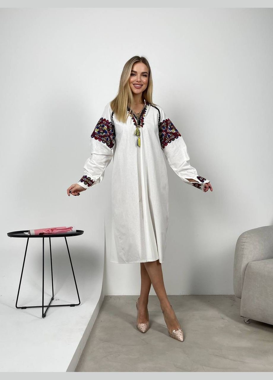 Молочний зимній жіноча вишита сукня сила ESQ 5208