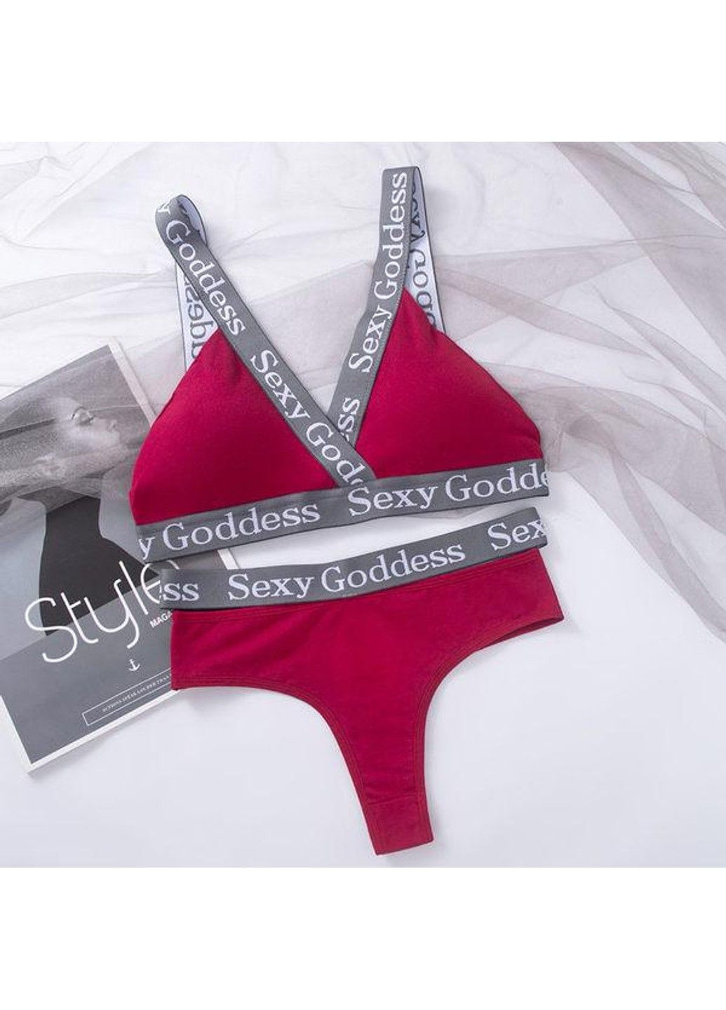 Червоний комплект спортивної білизни "sexy goddess" — спортивна білизна No Brand