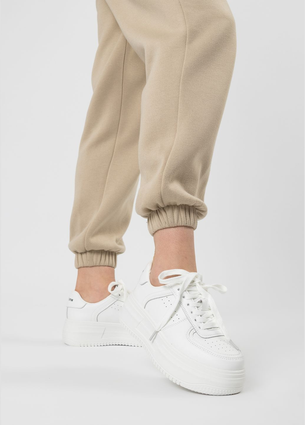 Білі кеди (2486т) Linda