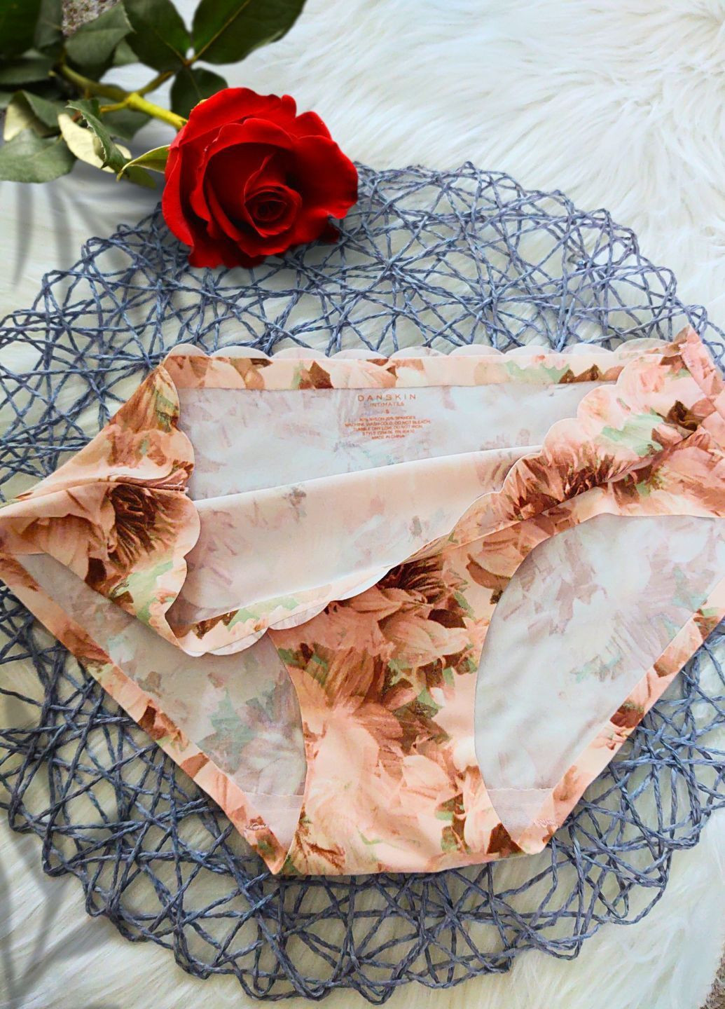 Безшовні трусики DANSKIN Intimates 548 beige (7496) FS (322995819)