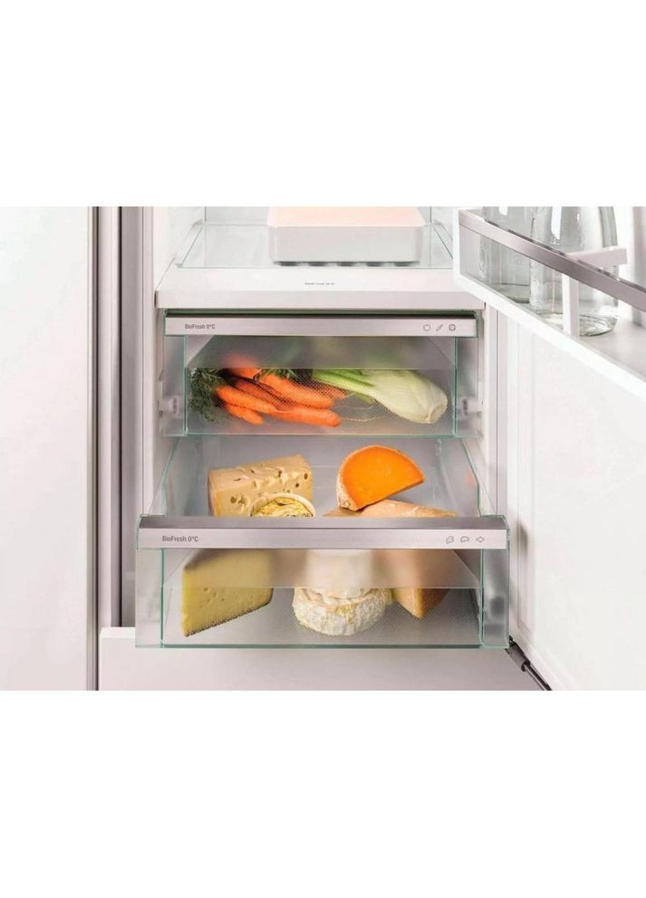 Холодильник с морозильной камерой CBNd 5723 Plus LIEBHERR