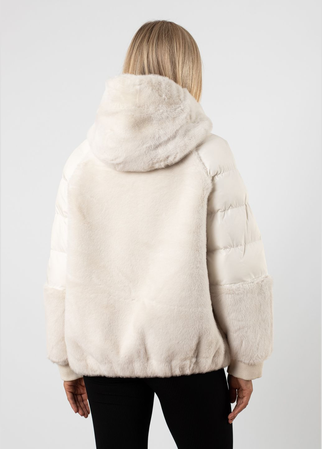 Молочний зимній Пуховик MissLynx