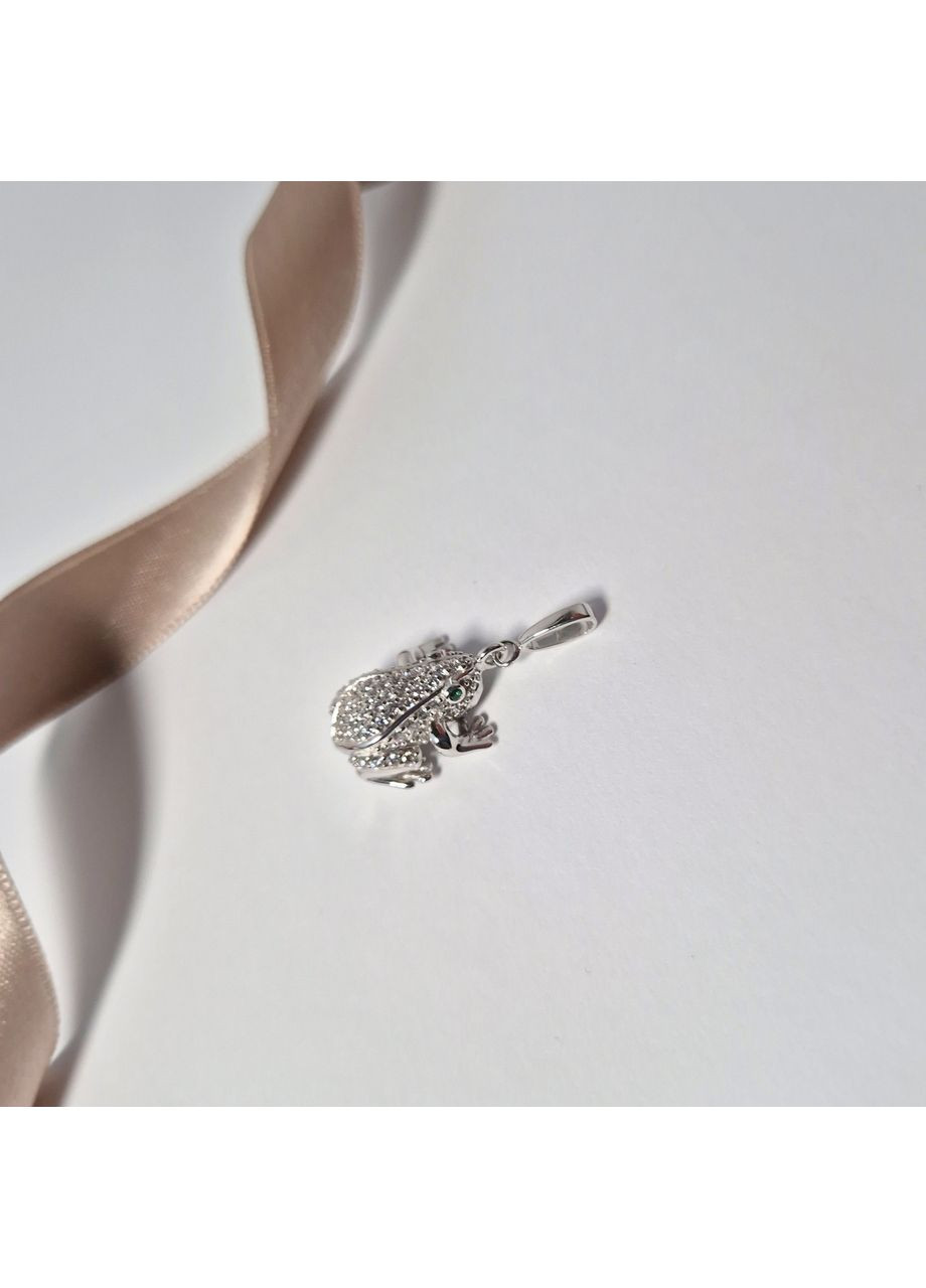 Серебряная подвеска кулон Лягушка с зелеными глазками серебро 925 пробы Родированное лк0295р 3.75г Nobrand (364202092)