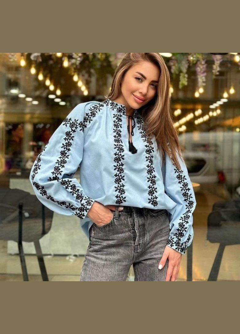 Голубая женская вышиванка с цветочными узорами гладью на завязках. ESQ (322633701)