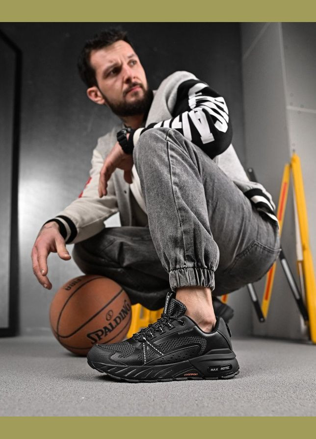 Черные демисезонные стильные мужские кроссовки сеткачерные Freedom