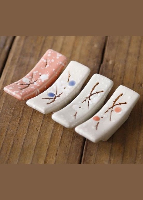 Набор керамических изящных подставок для палочек для еды ложек ножей в японском стиле в виде цветка сливы No Brand (321614678)