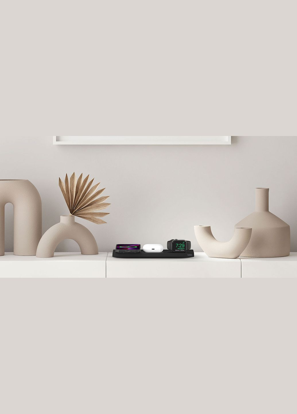 Зарядное устройство беспроводное 3в1 MagSafe PRO iPhone/Watch/AirPods, черное Belkin (315434570)