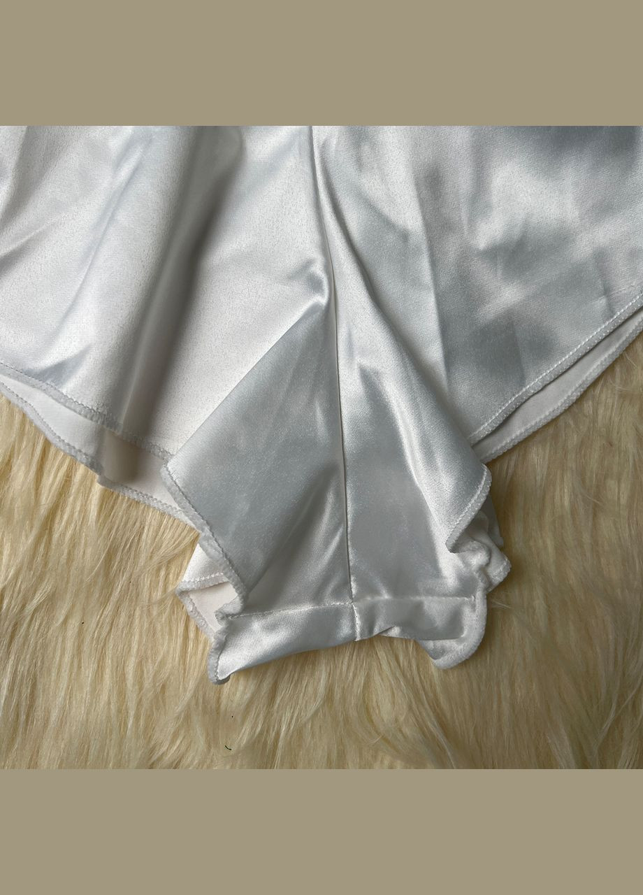 Белая всесезон женская пижама атласная топ и шорты топ + шорты Veronica