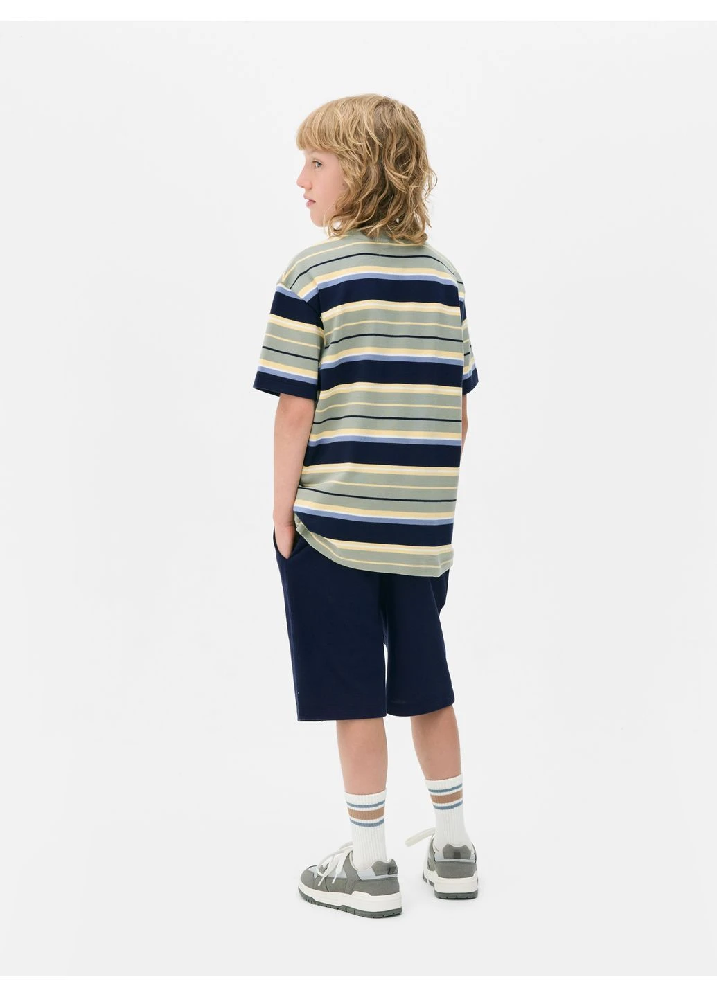 Хакі (оливкова) футболка basic,хакі в смужку, Primark