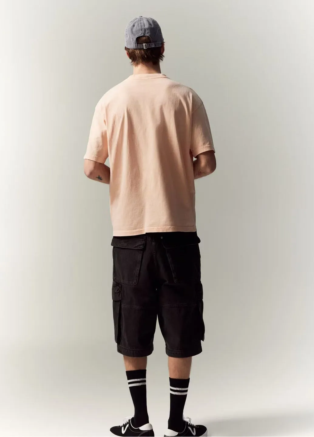 Персиковая футболка H&M