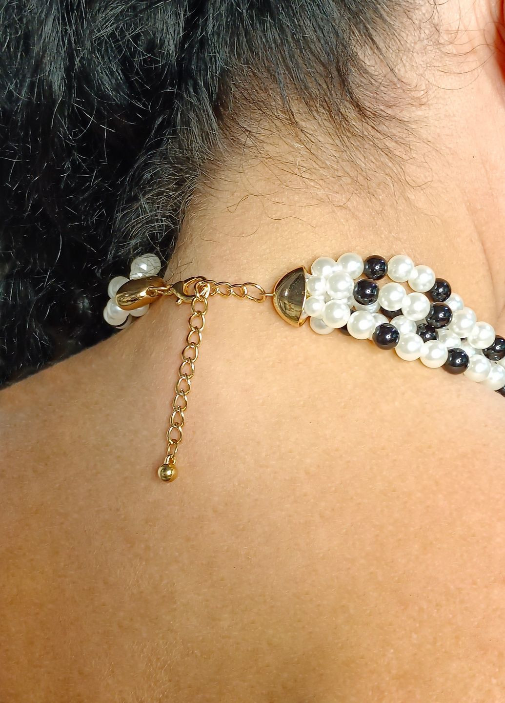 Колье di classe з перлів із чорною квіткою (336803706)