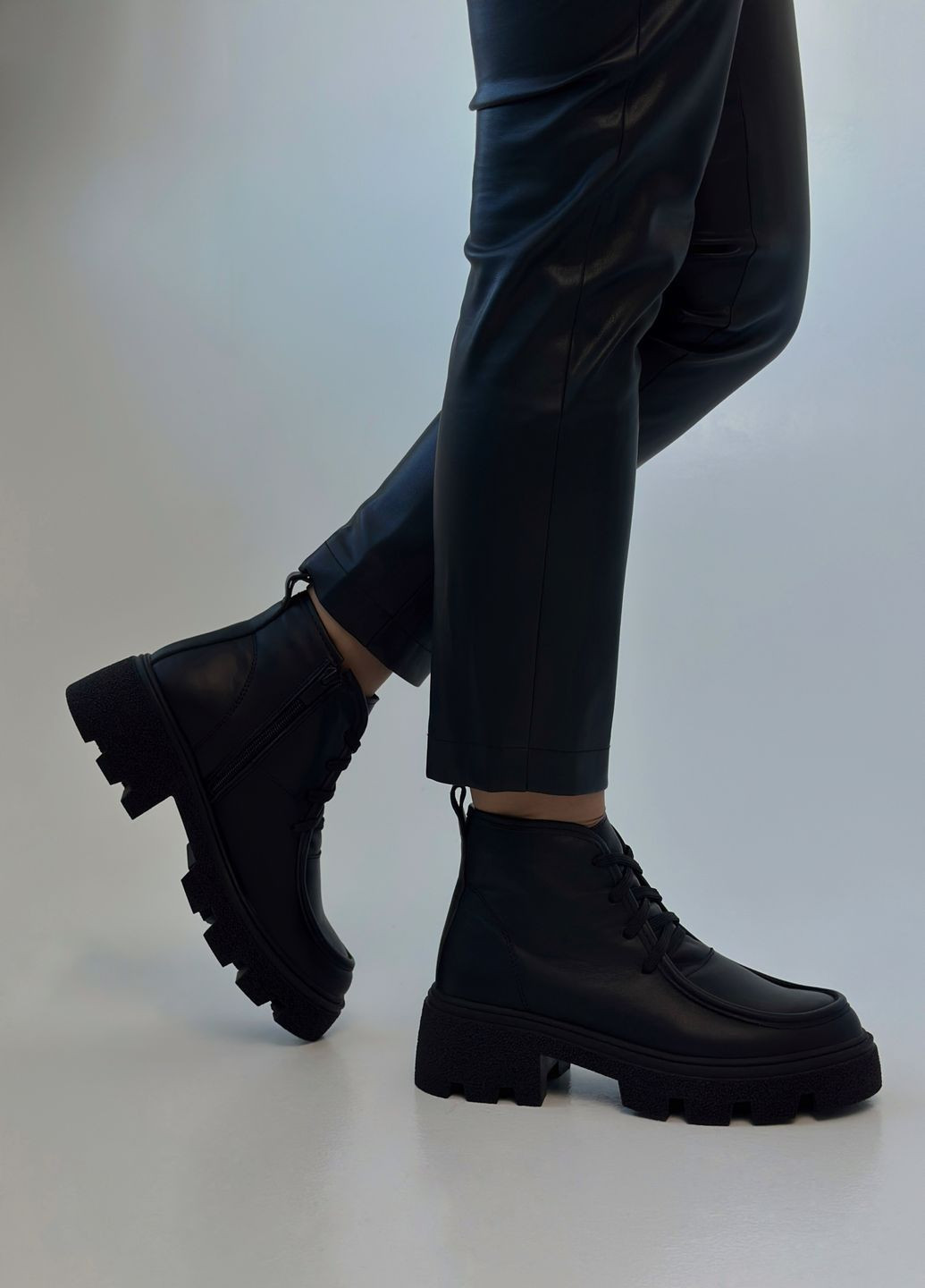 Зимние ботинки женские зимние кожаные VALIENTE