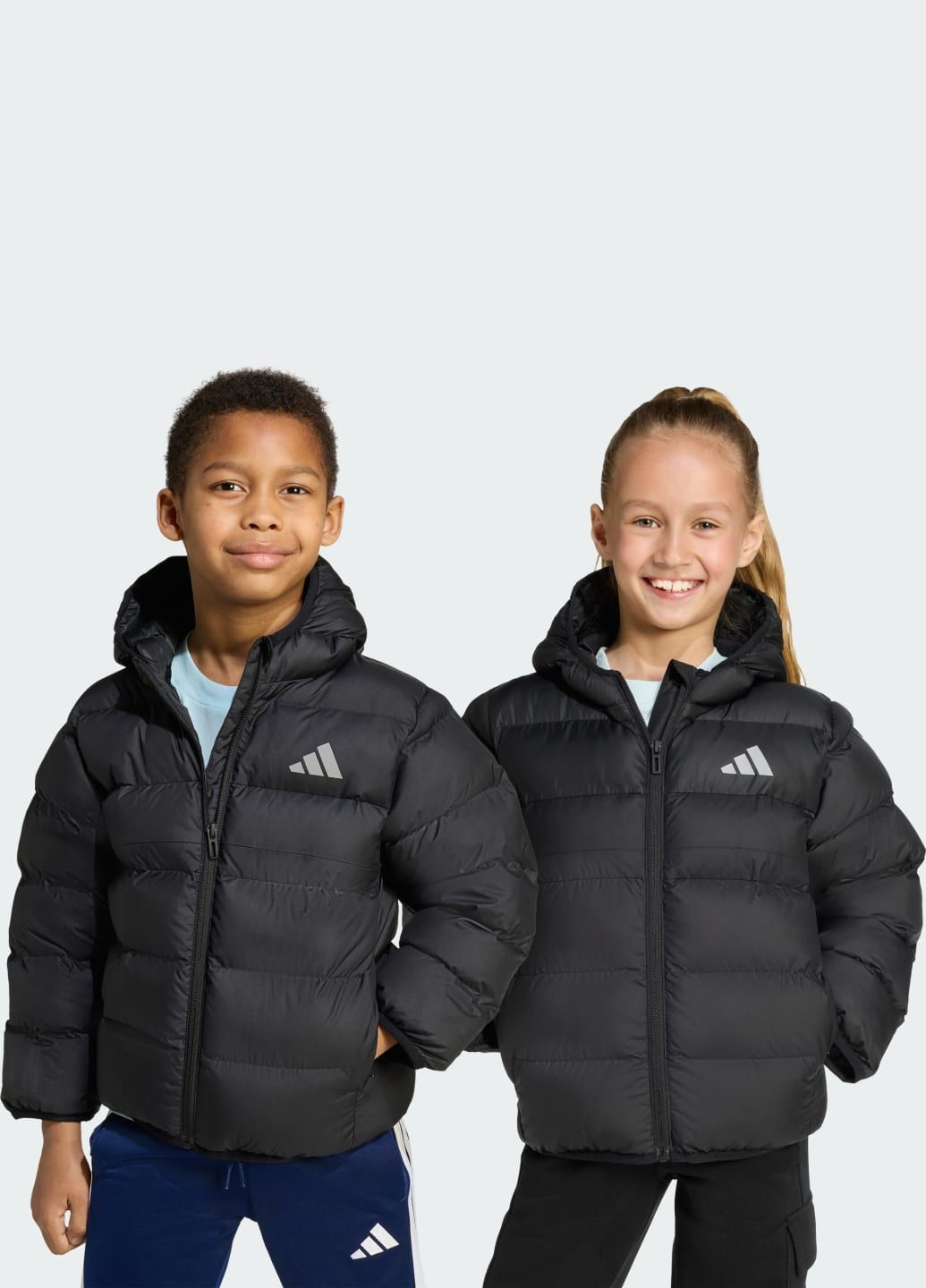 Чорна демісезонна куртка synthetic down kids adidas