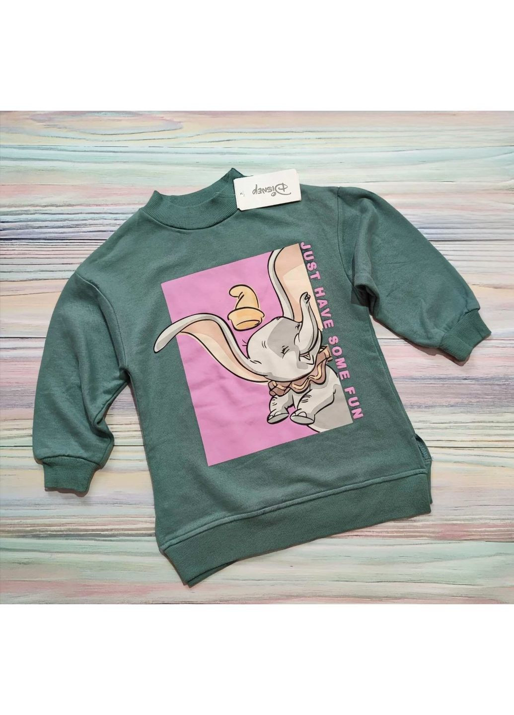 Cool Club детский удлиненный свитшот для девочки 104 см зеленый мультикам зеленый спортивный, повседневный хлопок, полиэстер