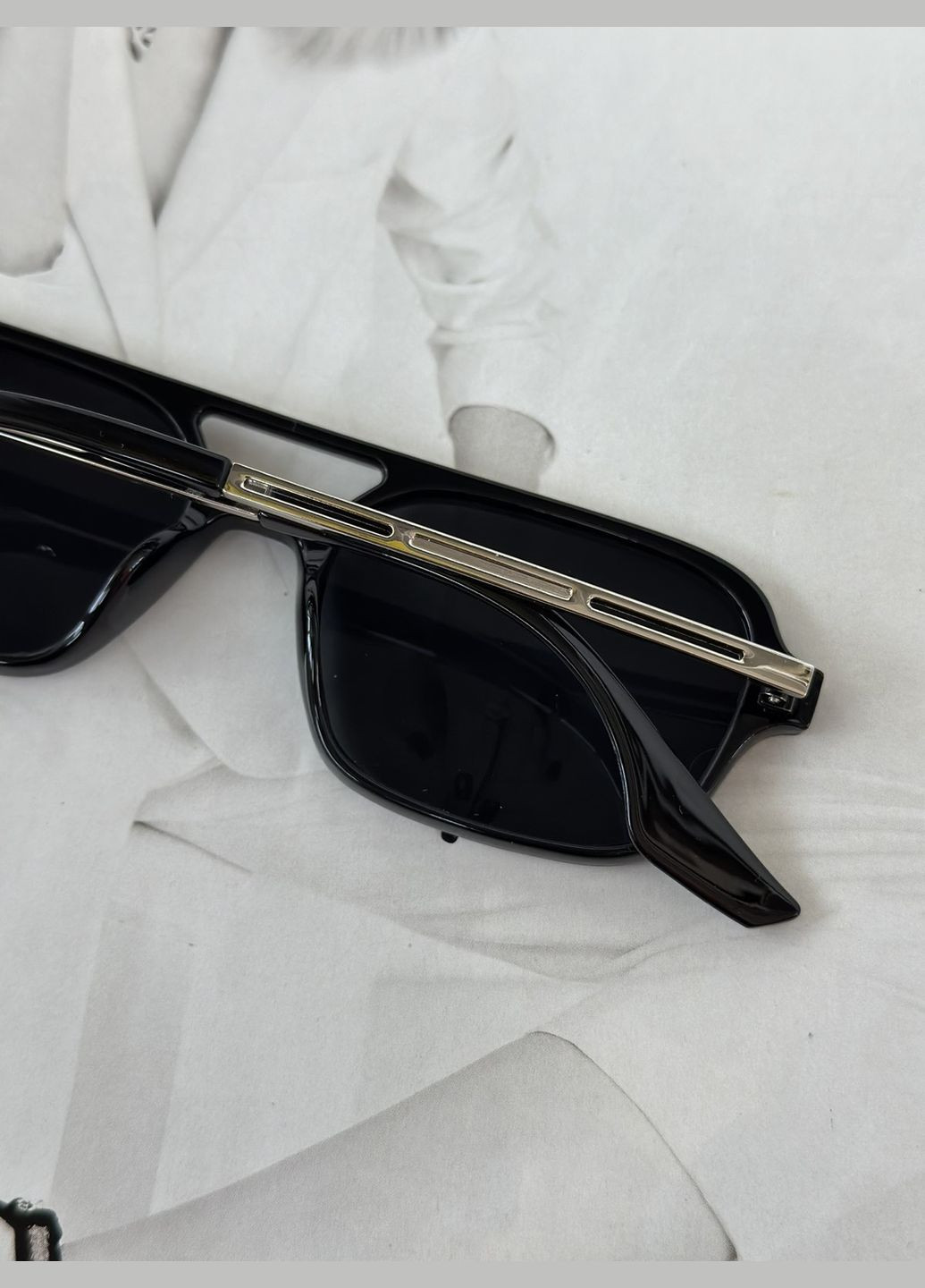 Сонцезахисні окуляри з подвійною переносицею унісекс Чорний No Brand (290704843)