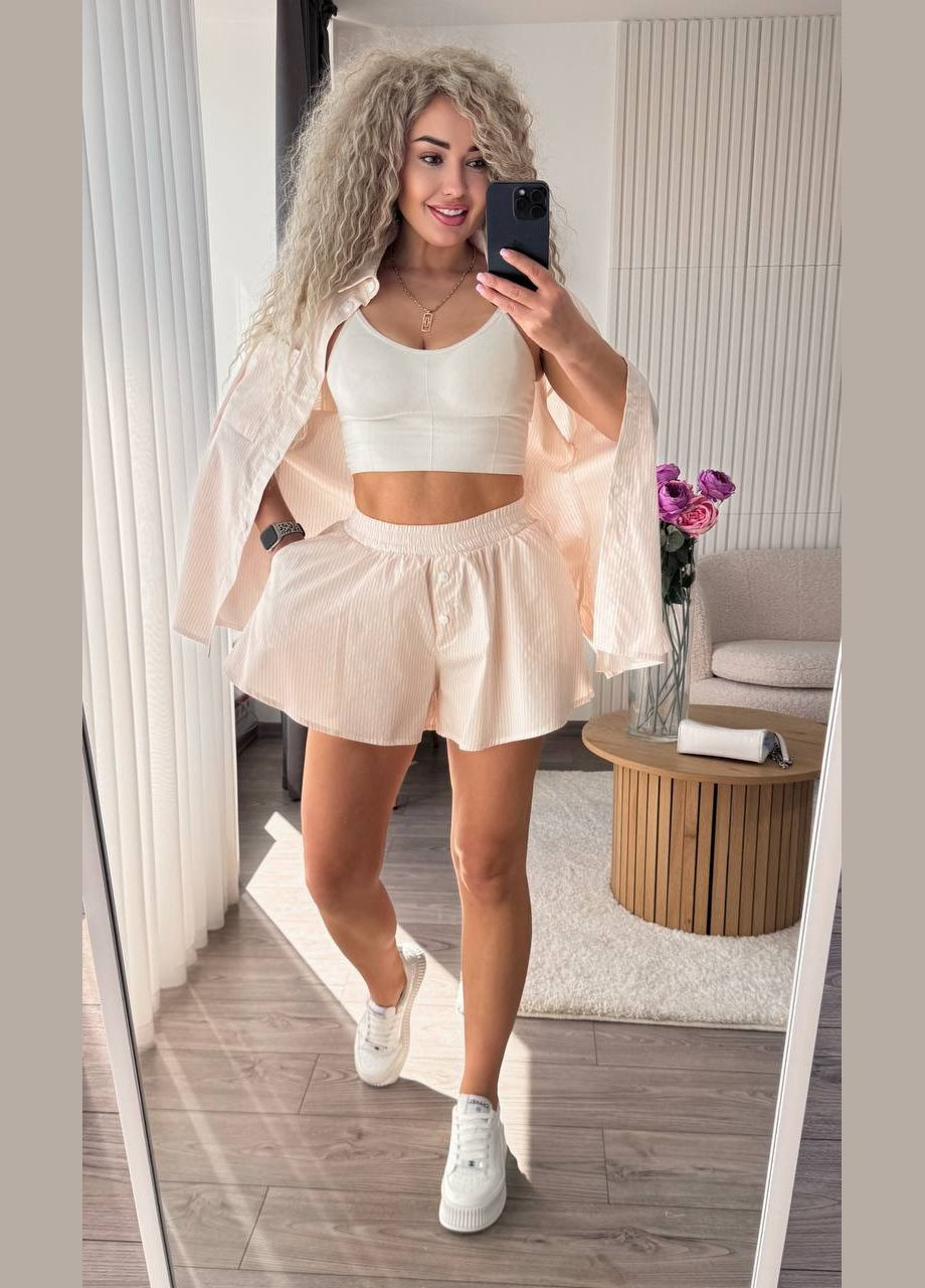 Женский костюм в полоску Україна (330582062)