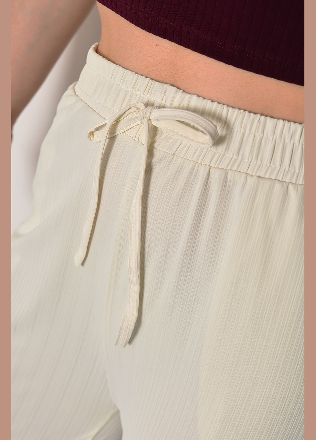 Штаны женские расклешенные белого цвета Let's Shop (285692165)