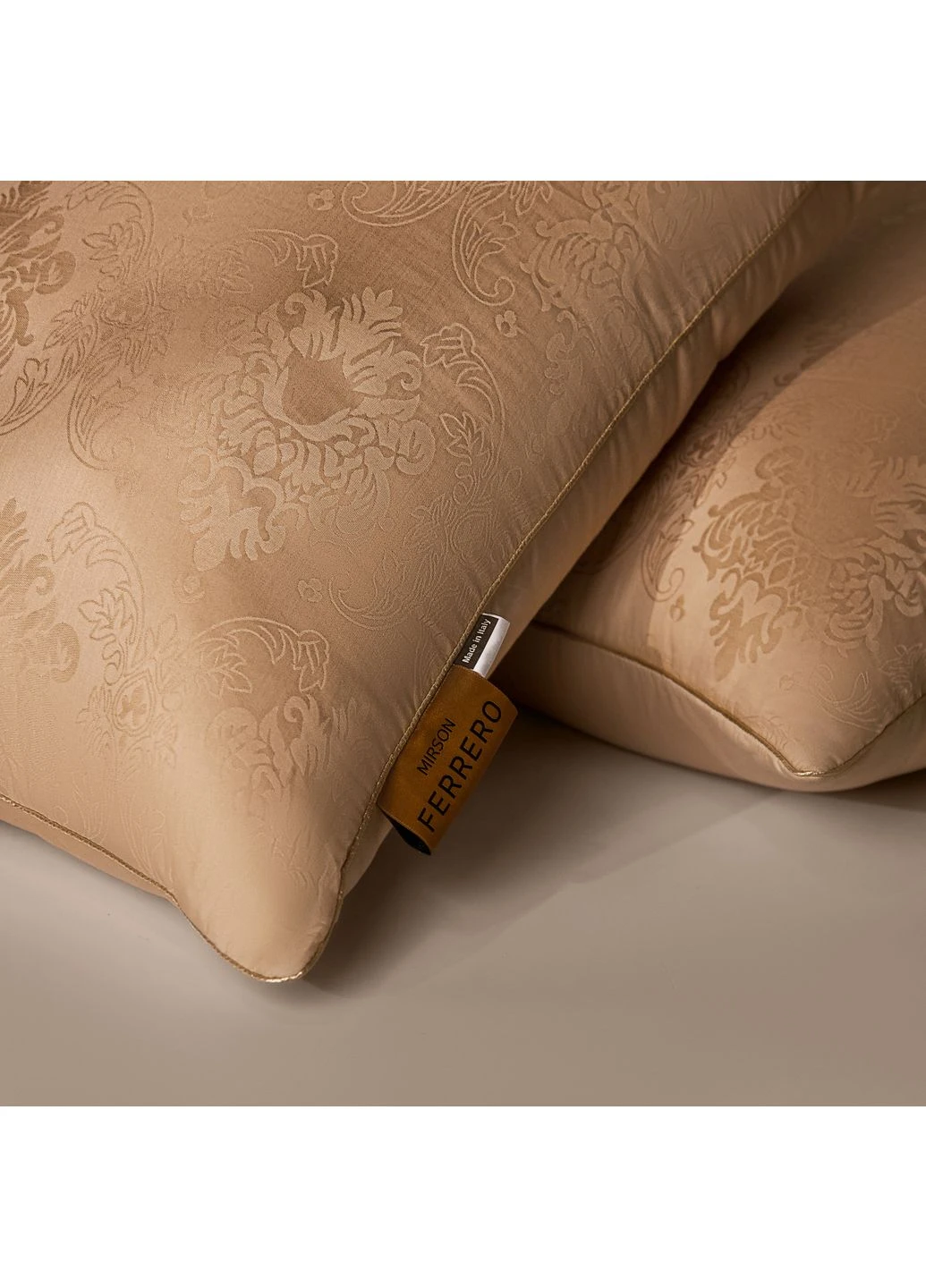 Подушка бамбукова 15-72-2 Ferrero Bamboo Gold (висока) 70*70 Mirson (398952619)