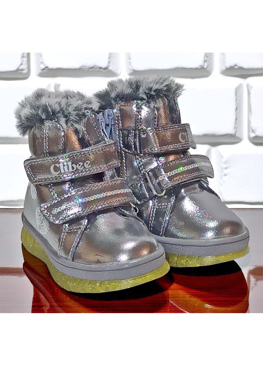 Серебряные зимние ботинки дутики утепленные на овчине липучках для девочки Clibee на липучке
