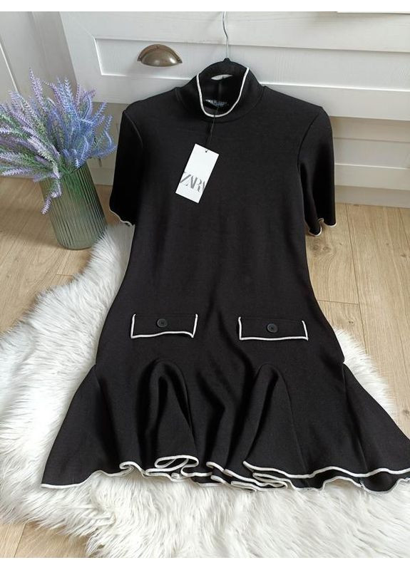 Черное короткое платье с воланами Zara