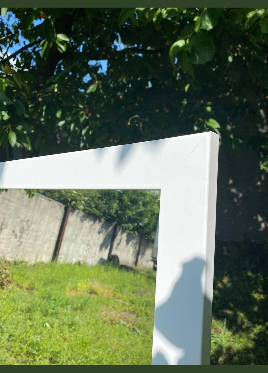 Дзеркало підлогове в прямій рамі білого кольору на ніжці 150 х 60 см No Brand (333823480)