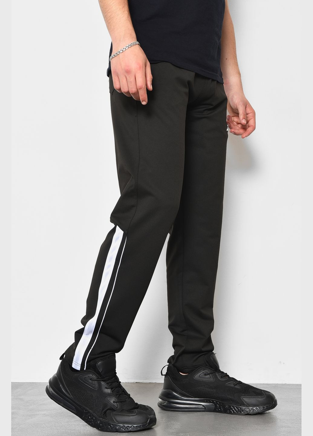 Спортивні штани чоловічі чорного кольору Let's Shop (290663365)