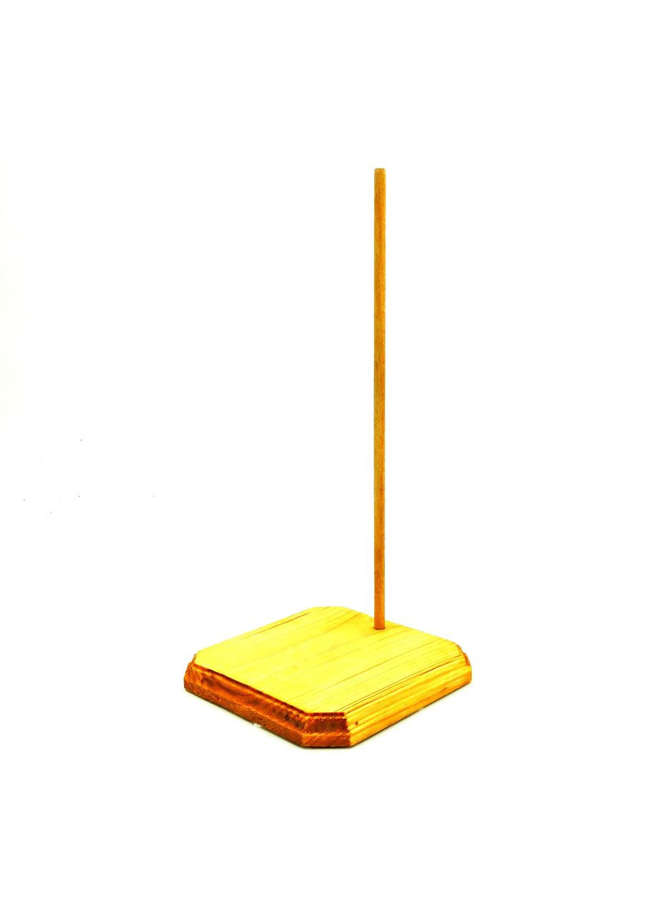 Підставка для ляльок з дерева Модело 16х16 каррі (КУК-160403) No Brand (328911337)