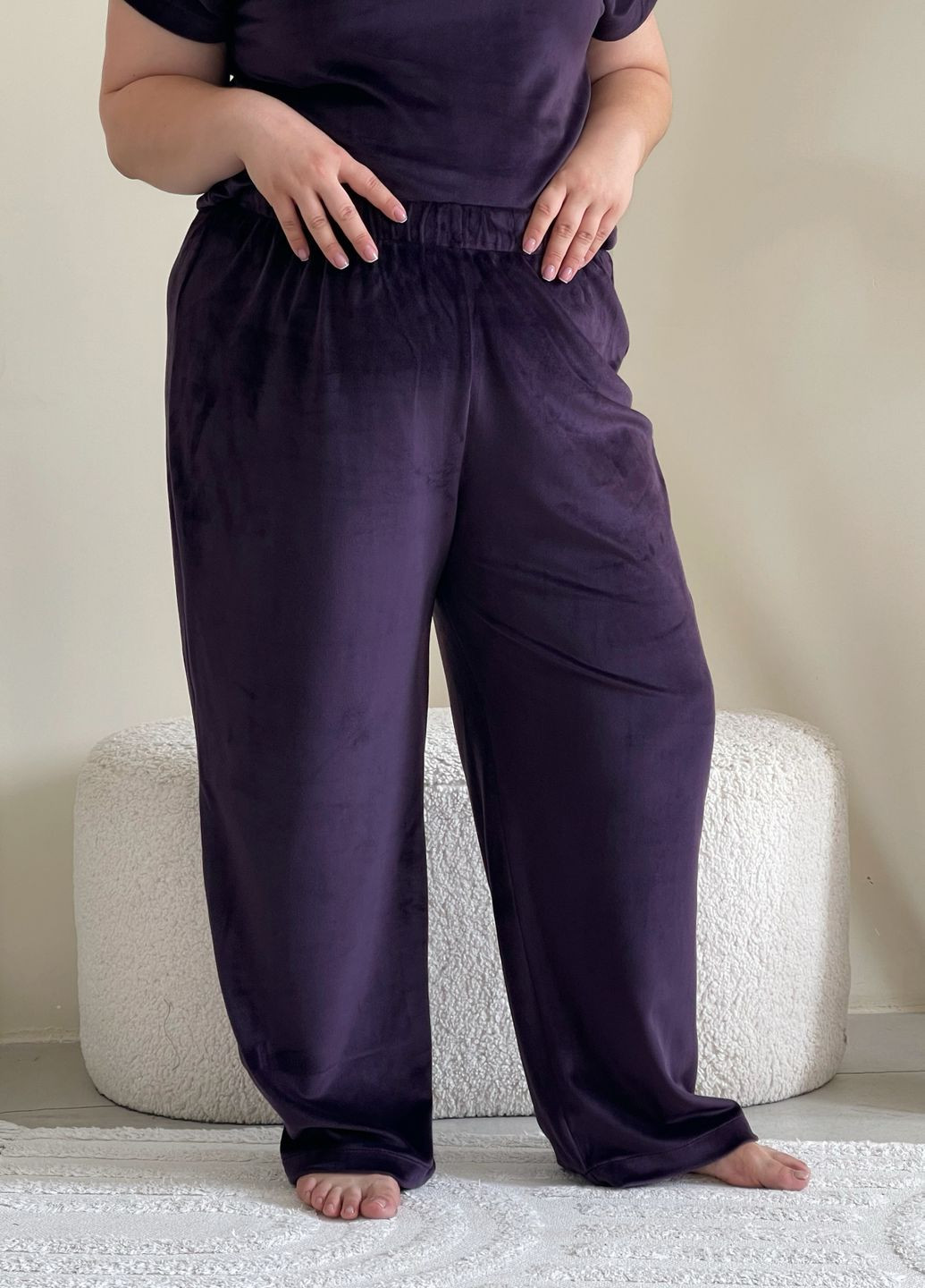 Фиолетовая всесезон велюровая пижама с широкими штанами и кофтой с длинными рукавами свитшот + брюки Merlini Капрі
