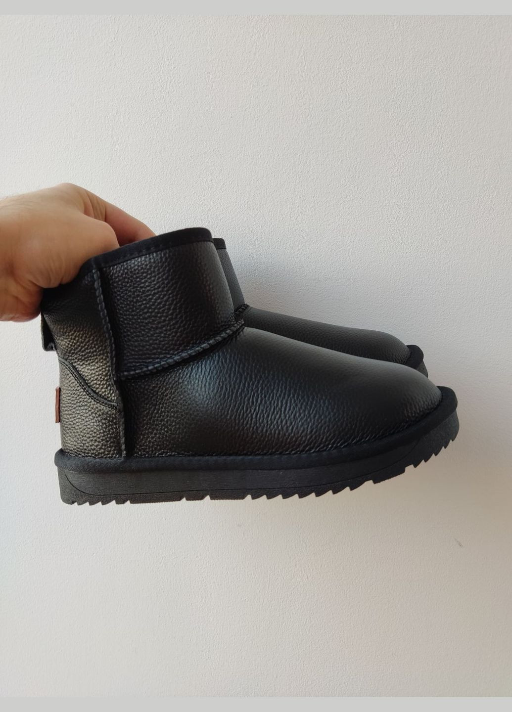 Низькі шкіряні уггі, короткі шкіряні уггі, зимові чоботи mini ugg Hengji (305663664)