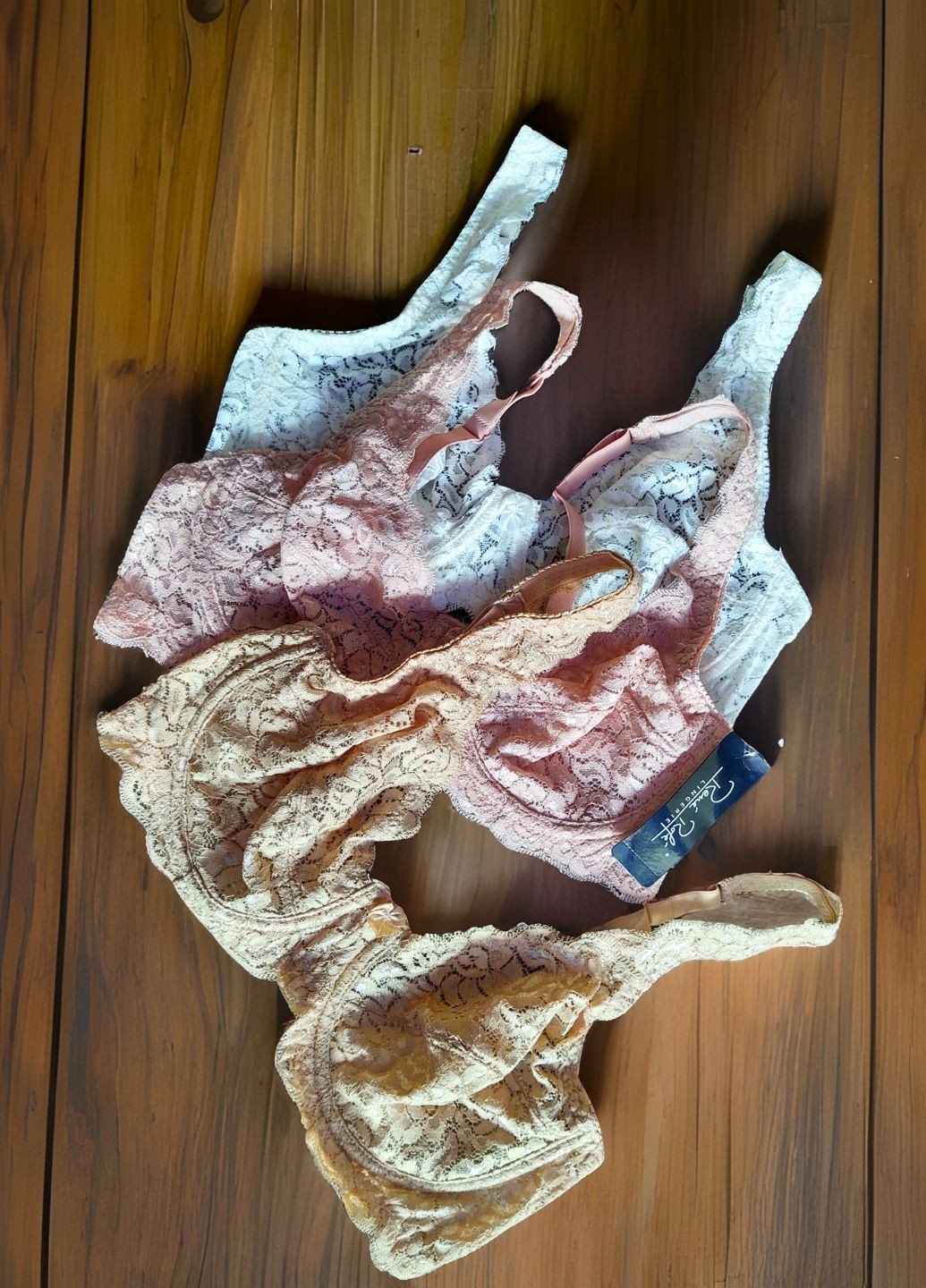 Молочный корбей бюстгальтер кружевной rene rofe мягкая чашка FS с косточками нейлон