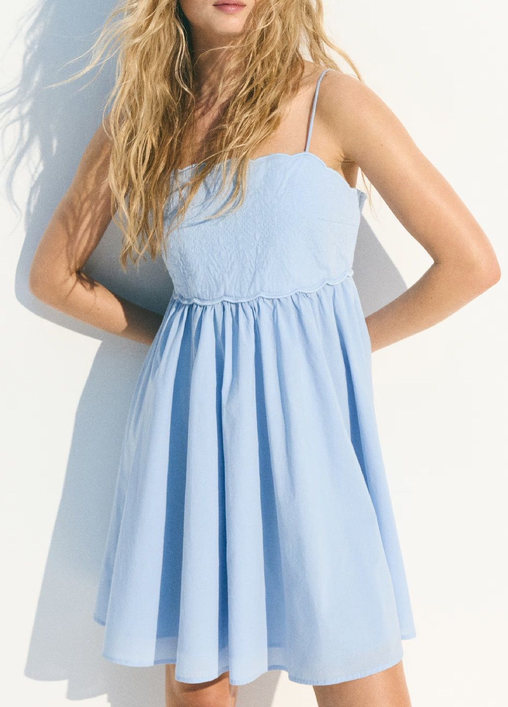 Блакитна кежуал сукня H&M однотонна