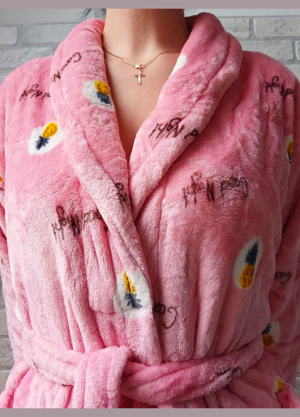 Женский теплый халат зимний вельсофт махровый, с карманами цвет розовый No Brand (316658244)