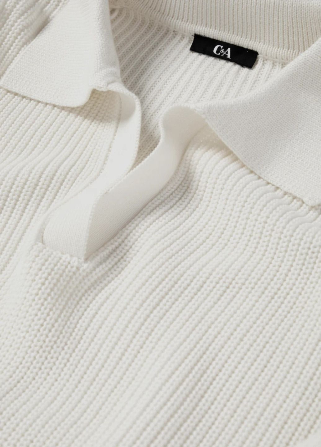 Белый демисезонный свитер C&A