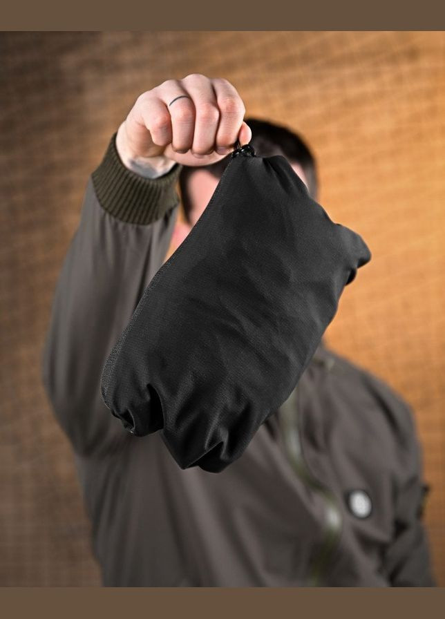 Чорна демісезонна вітровка Freedom