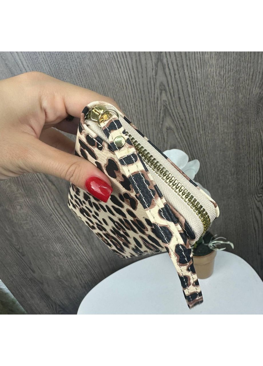 Жіночий гаманець клатч на блискавці екошкіра леопард бежевий No Brand (351536644)