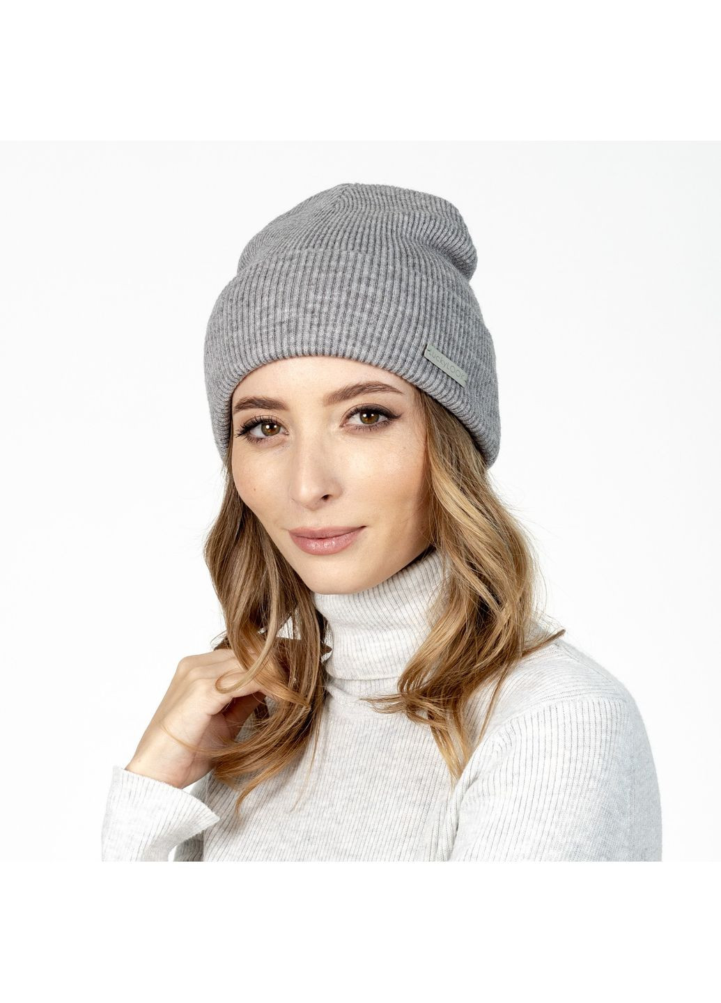 Шапка біні жіноча акрил сіра АЛІСІЯ LuckyLOOK 581-548 (322789507)