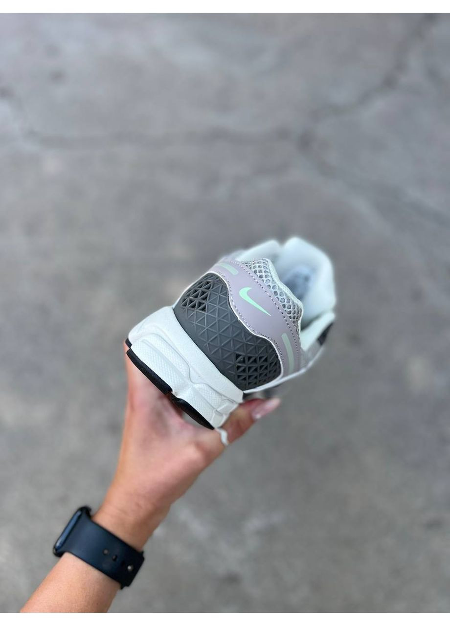Білі Осінні кросівки чоловічі nike zoom vomero 5 grey ci1694 найк зум No Brand
