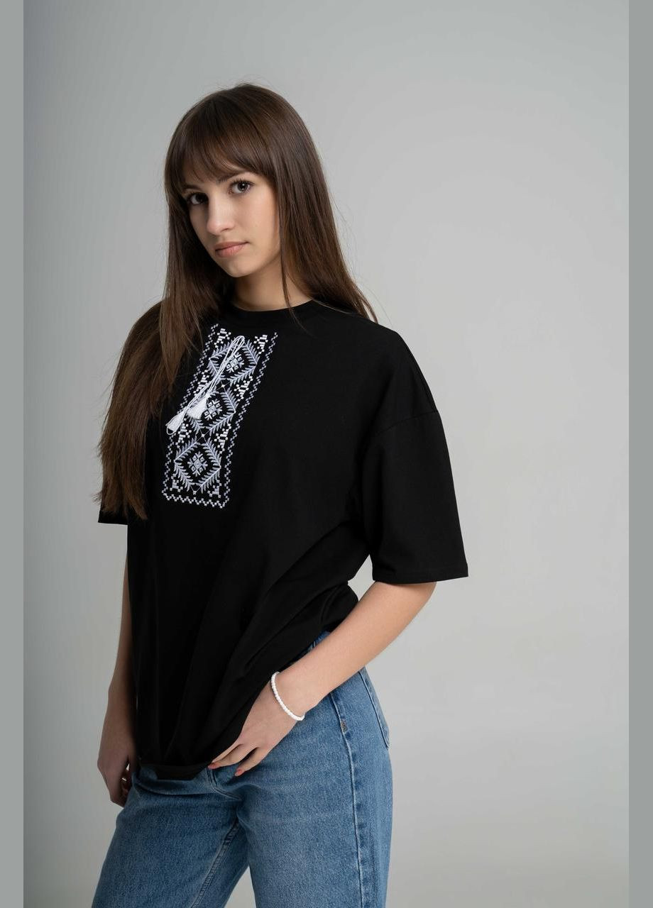 Чорна жіноча оверсайз футболка з геометричною вишивкою "Низина" L-XL Melanika g-98 (285763835)