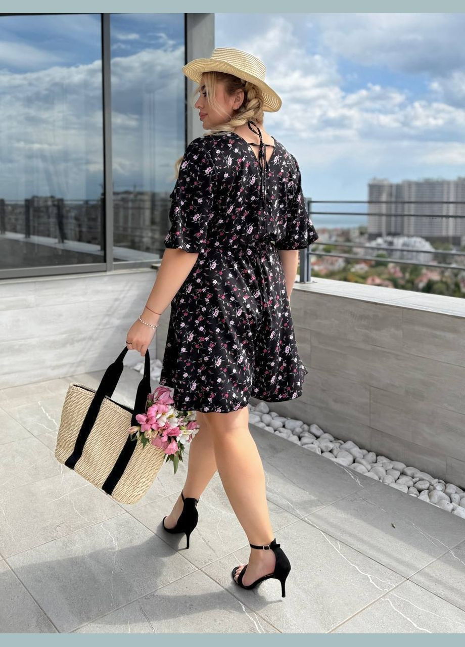 Женский комбинезон-шорты с цветочным принтом. MonCher комбинезон-шорты цветочный чёрный повседневный софт