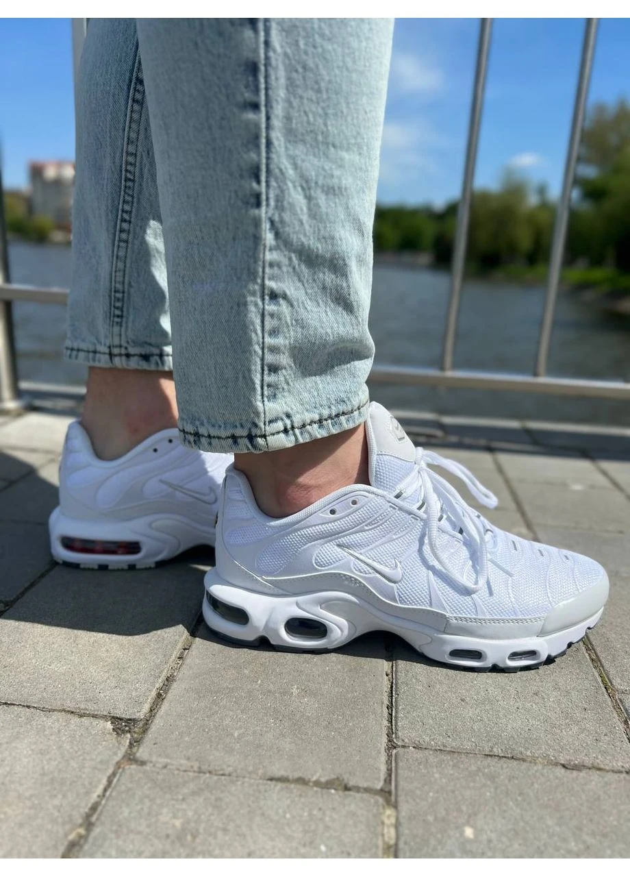 Белые демисезонные кроссовки мужские nike air max plus tn white найк аир макс тн плюс белые No Brand