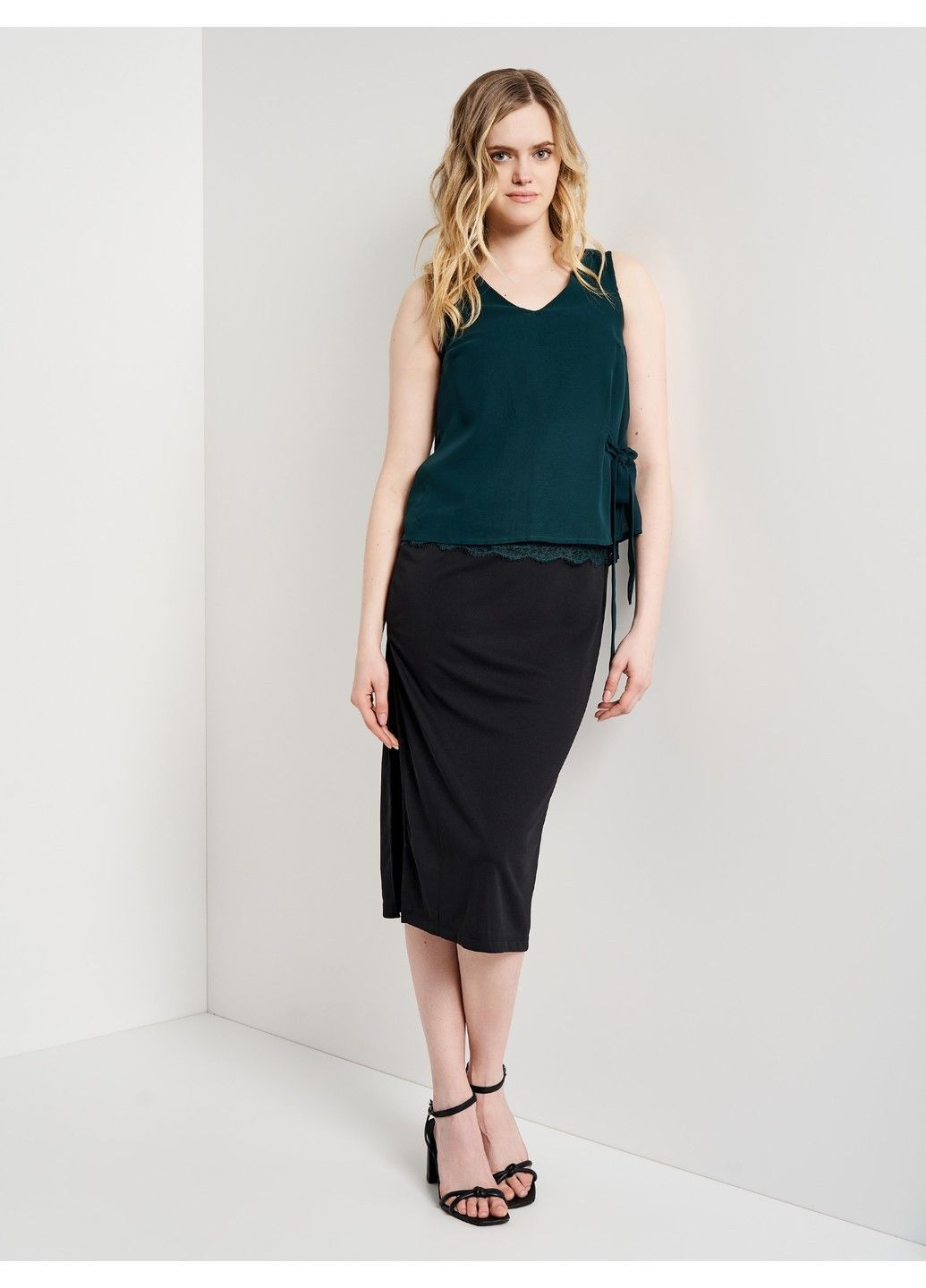 Зелена блуза Black Tape