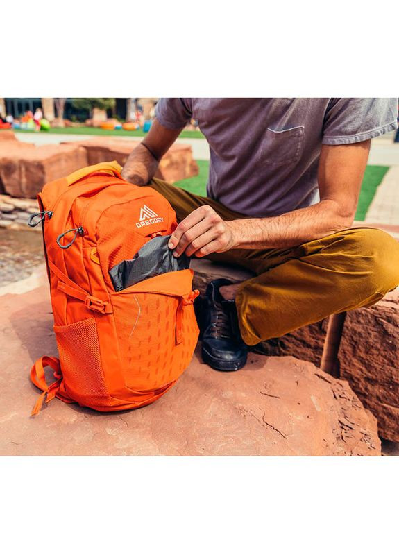 Городской рюкзак Essential Hiking Nano 20 Burnished Orange (111499/4844) Gregory (324611925)